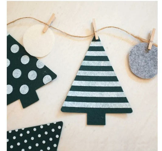 Guirnalda pinos fieltro