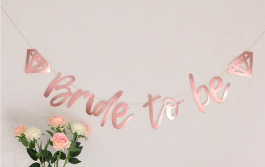 Guirnalda bride to be