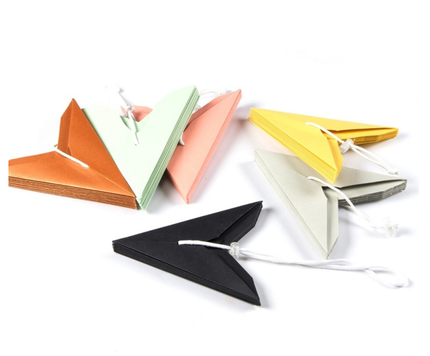 Estrella colgante de papel blanco