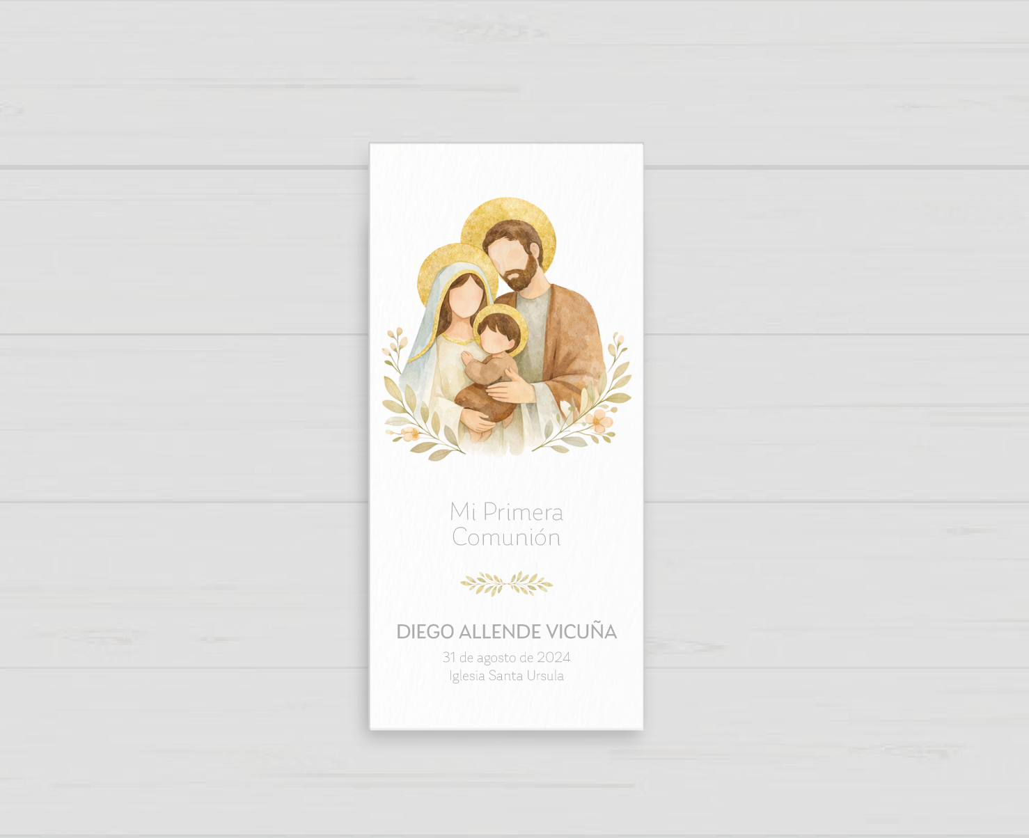 Santito de primera comunión de la Sagrada Familia con hojitas, recuerdo personalizado