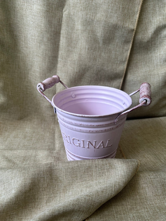Contenedor metálico rosado original